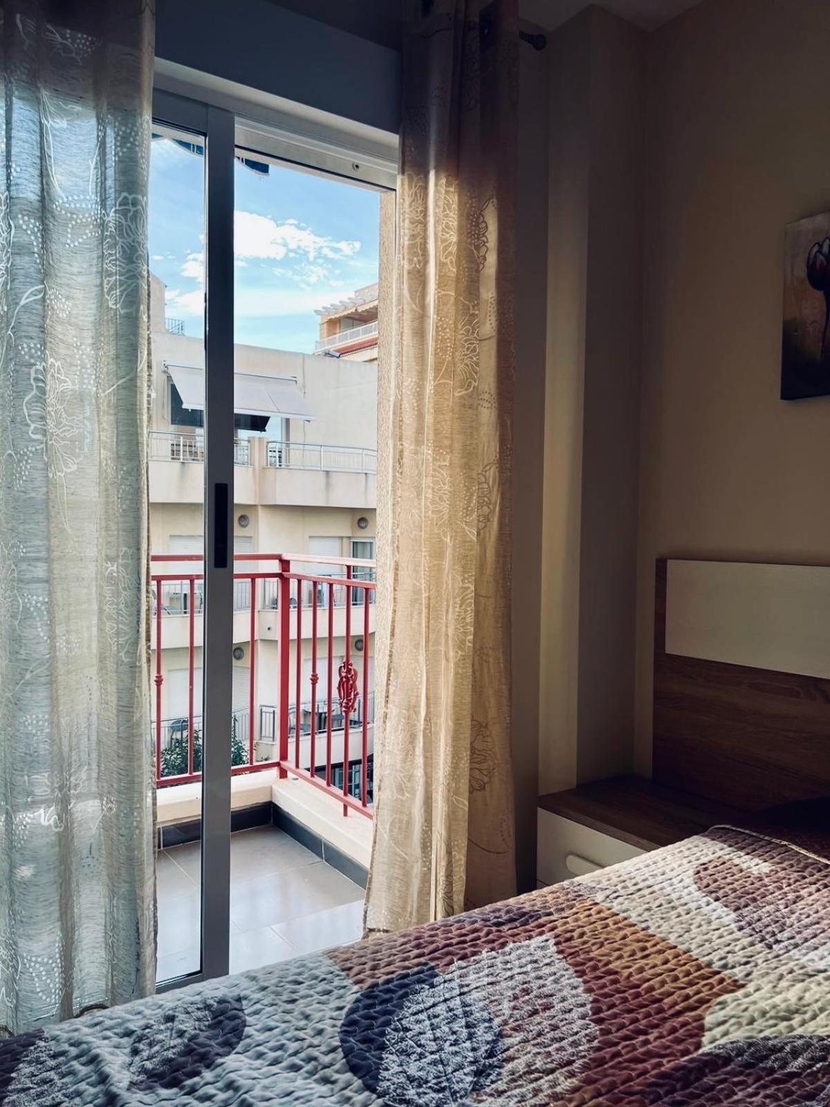 Nice And New Furnished Apartments In Torrevieja Centre 外观 照片
