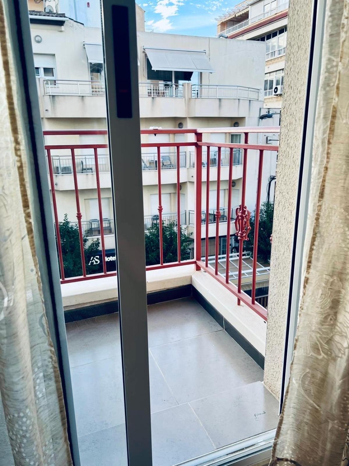 Nice And New Furnished Apartments In Torrevieja Centre 外观 照片
